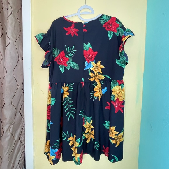 Tropical Shift Dress - Picture 2 of 6